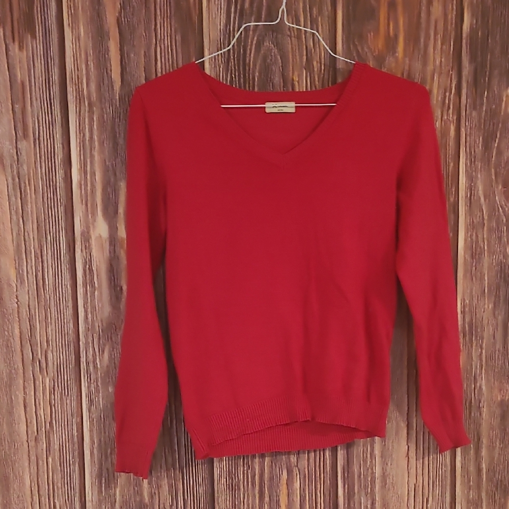 Mi Women's V-Neck Sweater in Bold Red